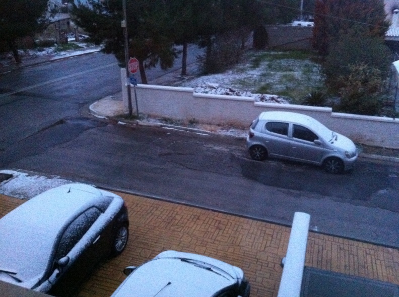 Καλύβια Θορικού - Μικρή χιονόπτωση '12 - IMG_0333.jpg IMG_0333.jpg