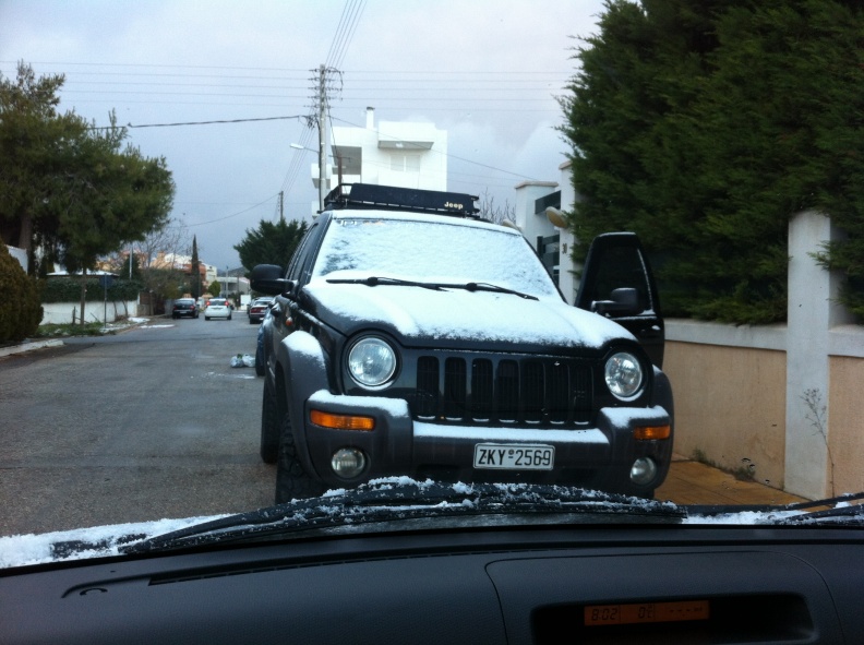 Καλύβια Θορικού - Μικρή χιονόπτωση '12 - IMG_0334.jpg IMG_0334.jpg